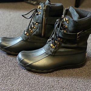 Weatherproof S Perry boots